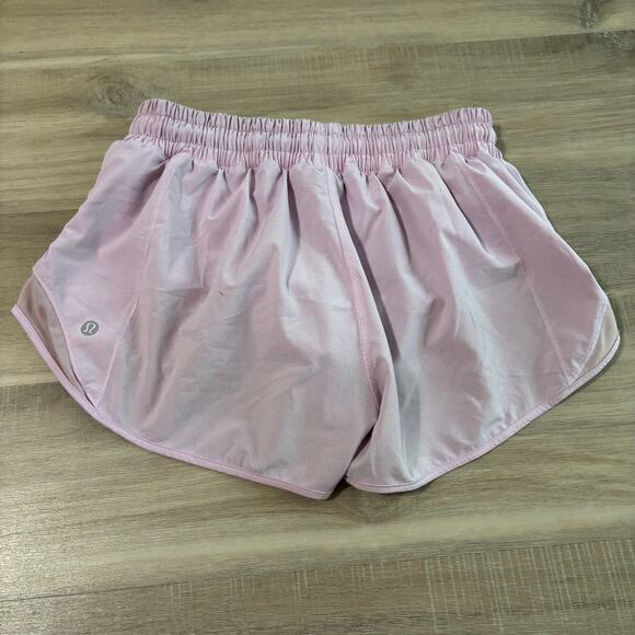 Lululemon Hotty Hot Low-Rise Lined Short 2.5" Pink Women Size 6 - Picture 5 of 5
